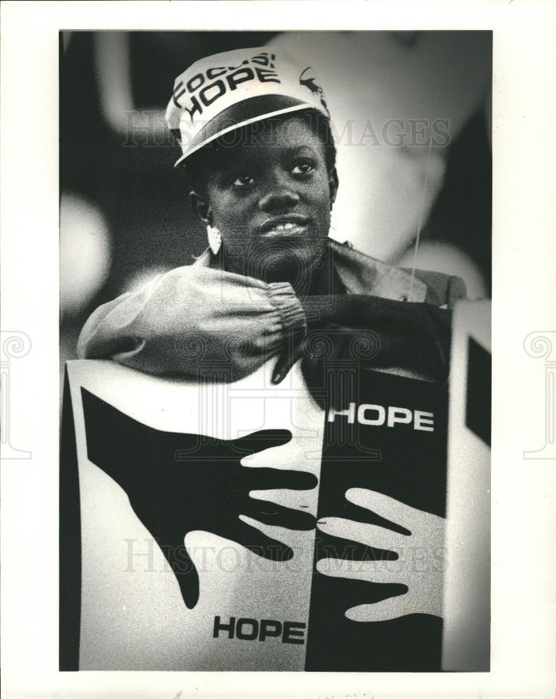 1988 Press Photo Father Cunningham speaks Focus Hope - Historic Images