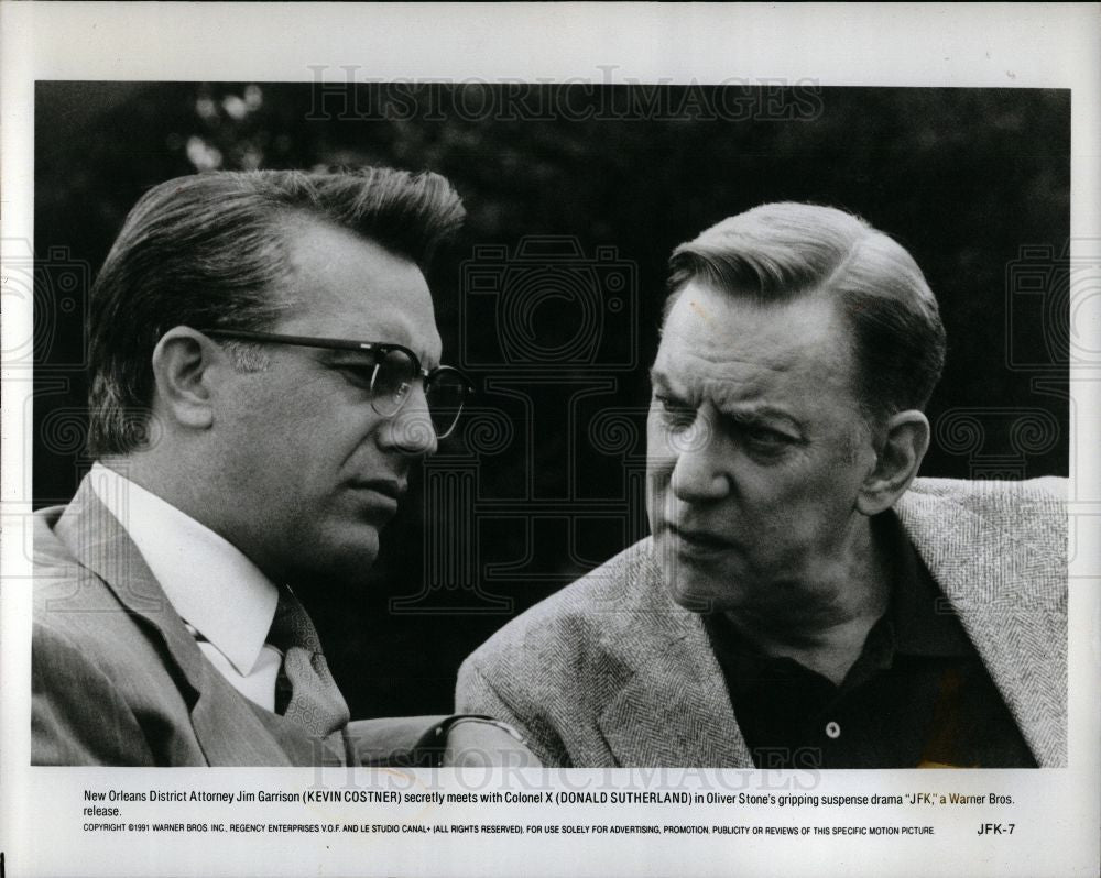 1992 Press Photo Kevin Costner &amp; Donald Sutherland - Historic Images