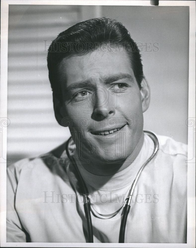 1964 Press Photo Scott Graham actor TV Doctors McGill - Historic Images