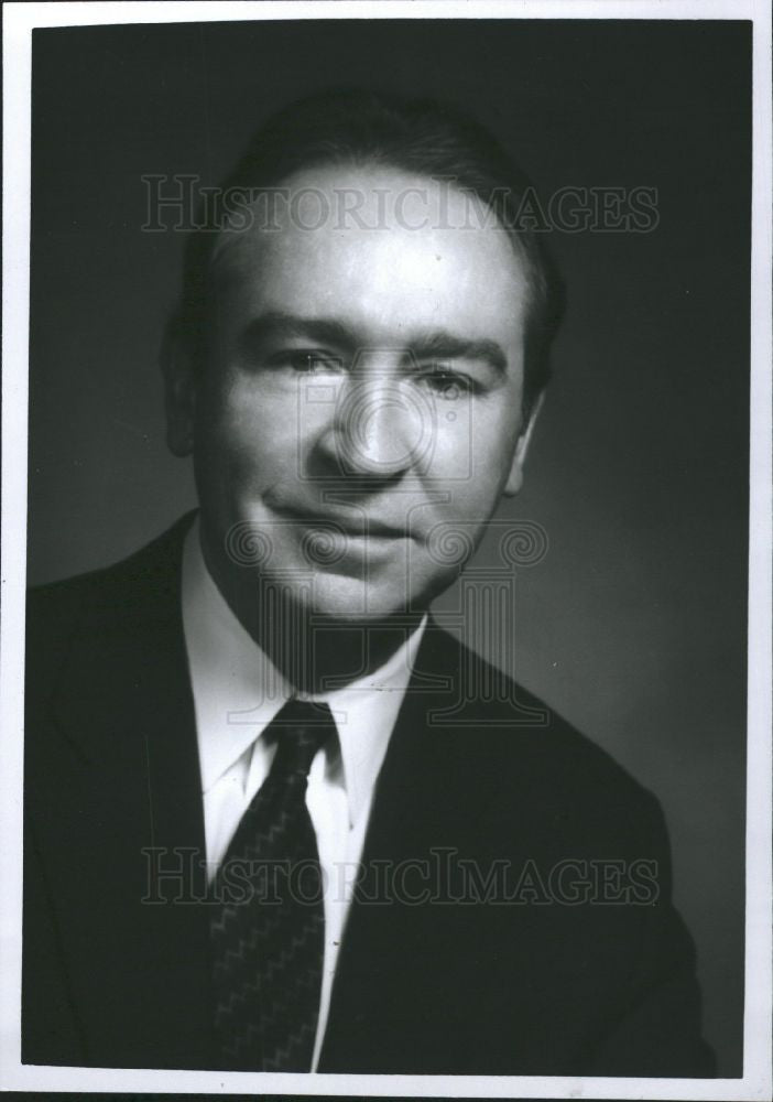 1995 Press Photo George Goulson A&amp;W Vice President - Historic Images