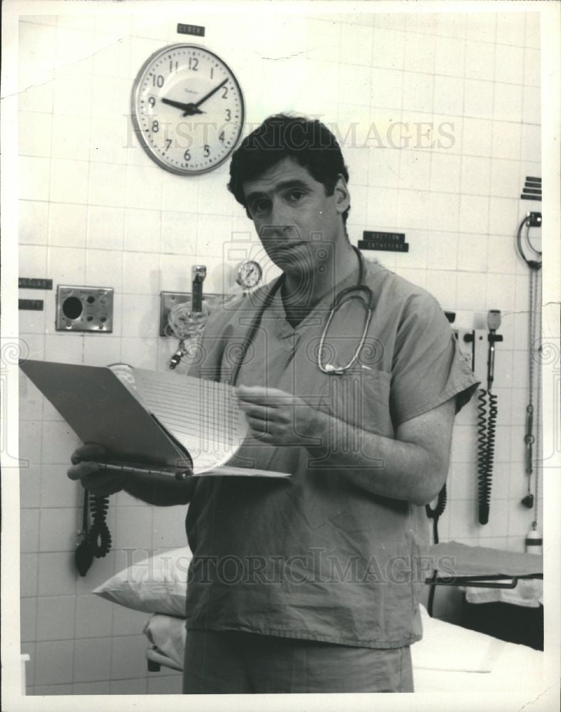 Press Photo elliott gould,cbs,e/r,comedy,promo - Historic Images