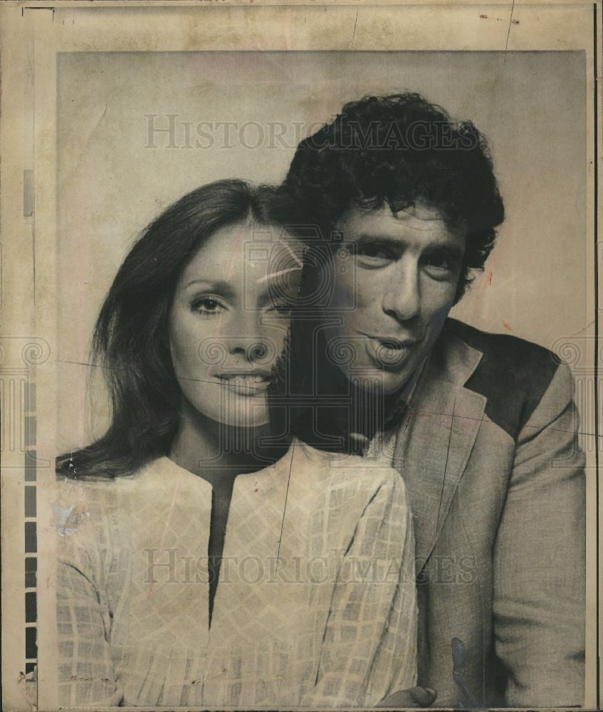 1976 Press Photo Elliott Gould American actor - Historic Images