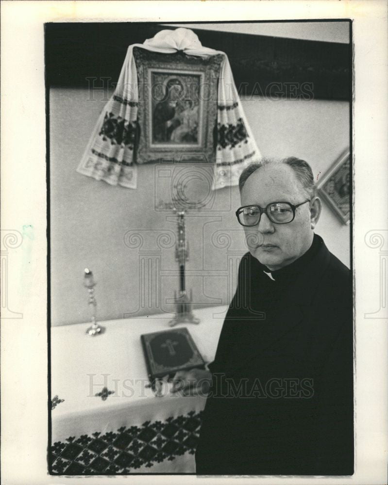 1986 Press Photo alexander bykowetz priest - Historic Images