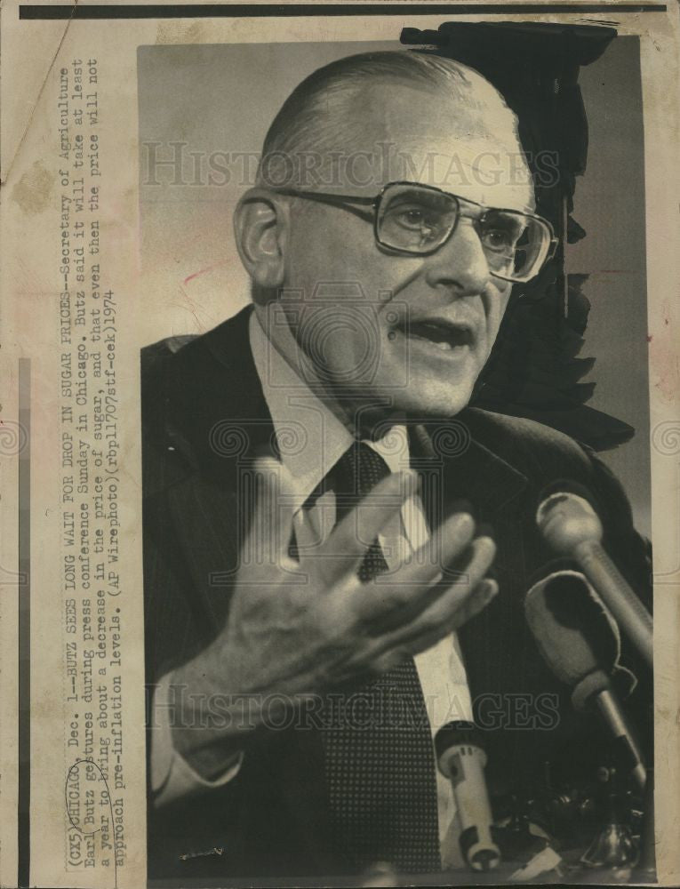 1974 Press Photo Earl Butz Secretary of Agriculture U S - Historic Images