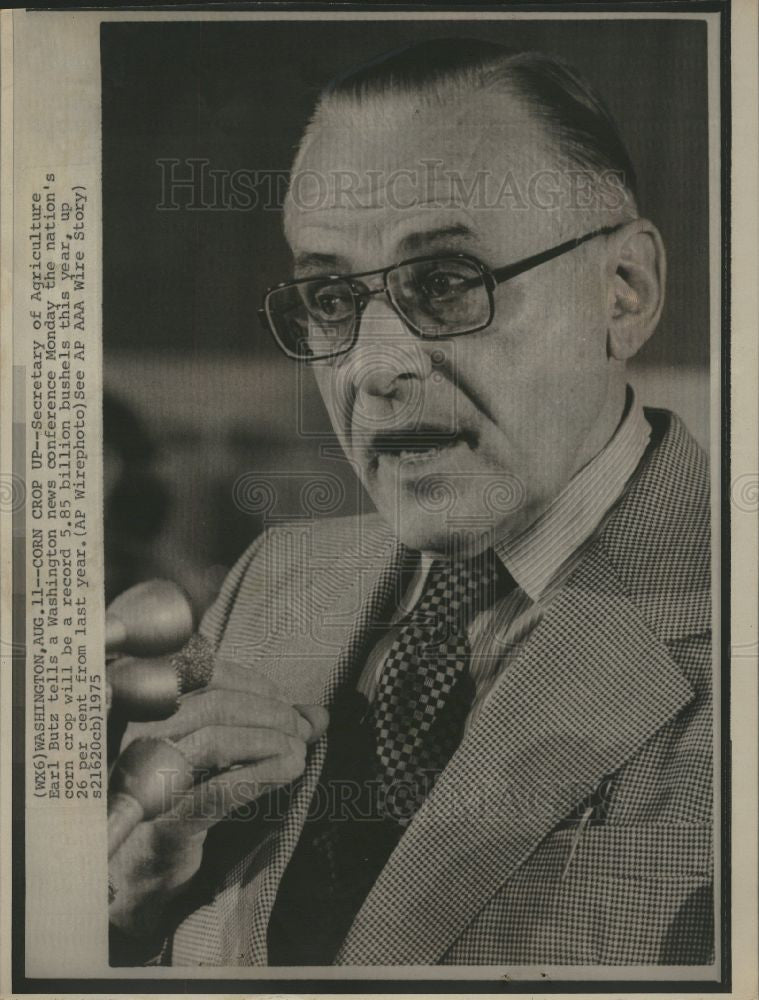1975 Press Photo Earl Lauer Rusty Butz Secretary - Historic Images