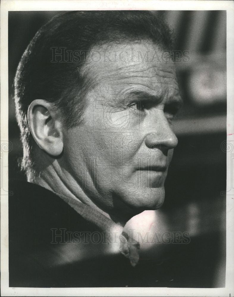 1977 Press Photo Red Buttons Actor - Historic Images