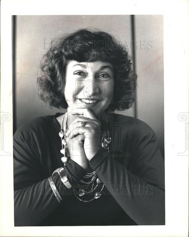 1988 Press Photo Debi Cain Executive Director - Historic Images