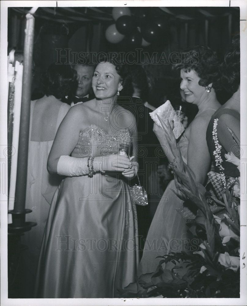 1960 Press Photo EDWARD QUINN, Mrs. C.K. Johnston - Historic Images