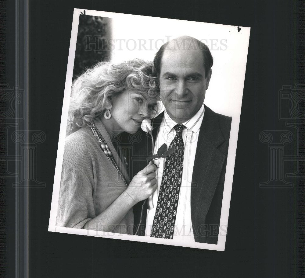 1990 Press Photo Alan Rachins Robyn peterson actor - Historic Images