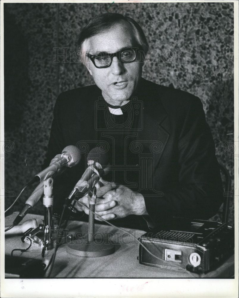 1982 Press Photo Gumbleton - Historic Images