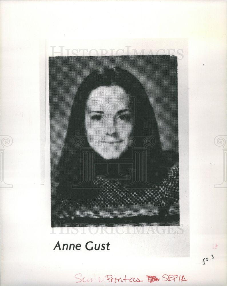 1992 Press Photo Anne Gust - Historic Images