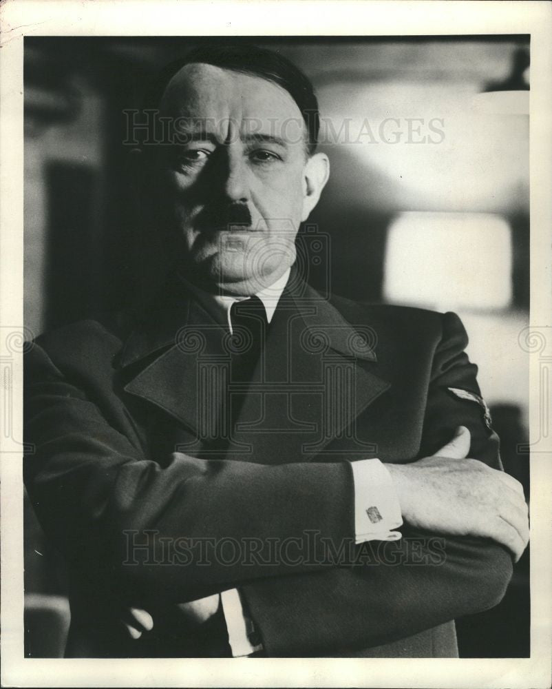 1972 Press Photo Sir Alec Guiness British Actor Hitler - Historic Images