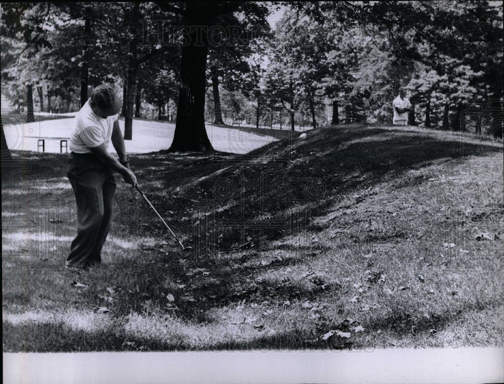 1958 Press Photo Melvin Bud Stevens golf - Historic Images