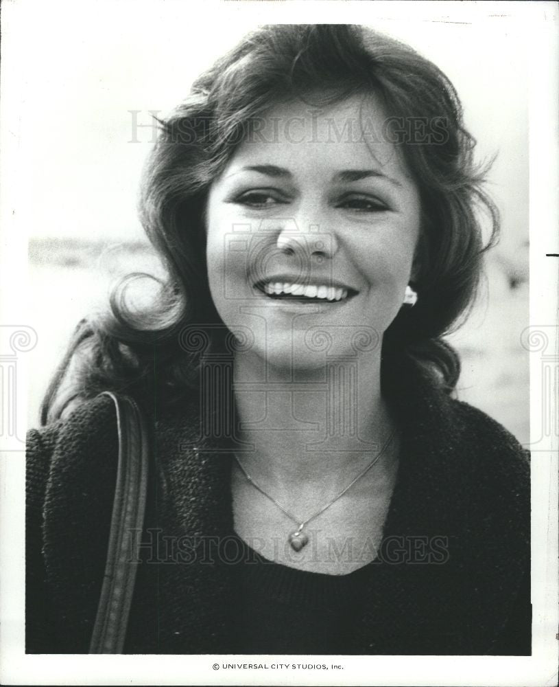 Press Photo Sally Field Heroes Universal - Historic Images