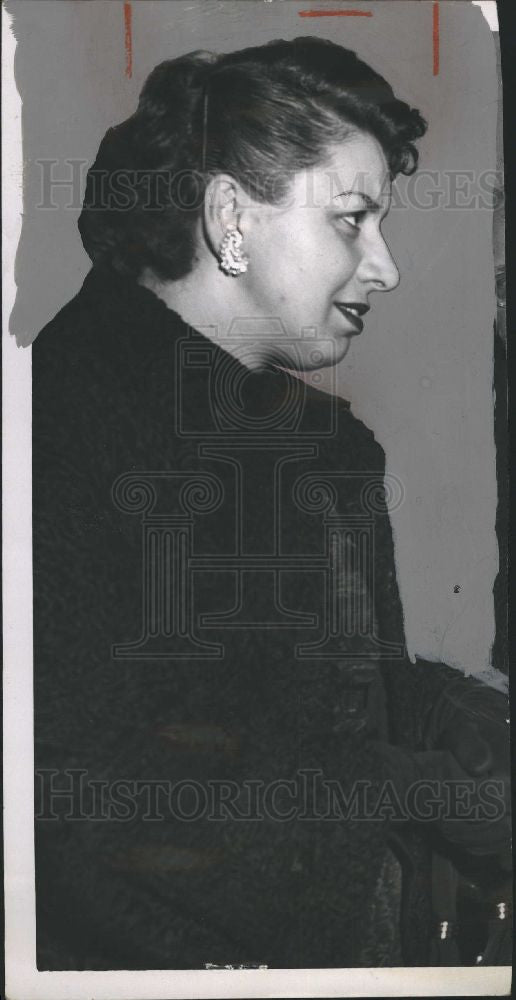 1954 Press Photo charles edgecomb black dress shot hair - Historic Images