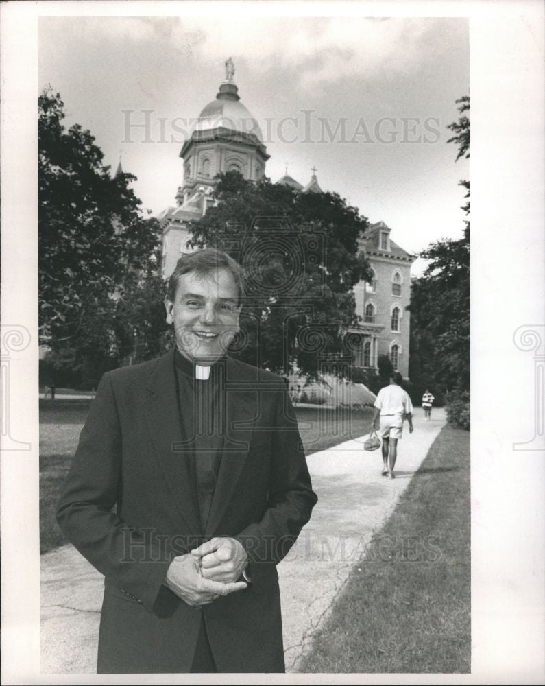 1989 Press Photo Father Beauchamp - Historic Images