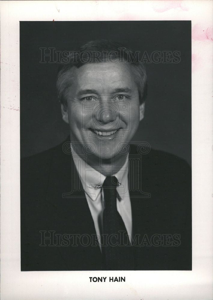 1993 Press Photo Tony Hain General Motors Director - Historic Images