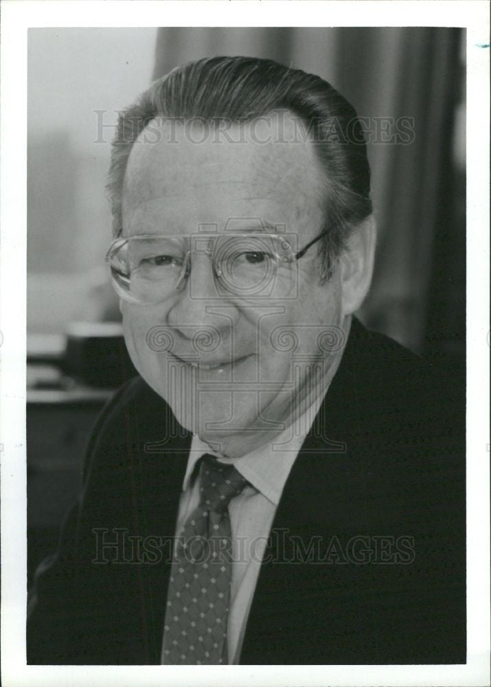 1992 Press Photo L Lindsey Halstead Ford Motor Co - Historic Images