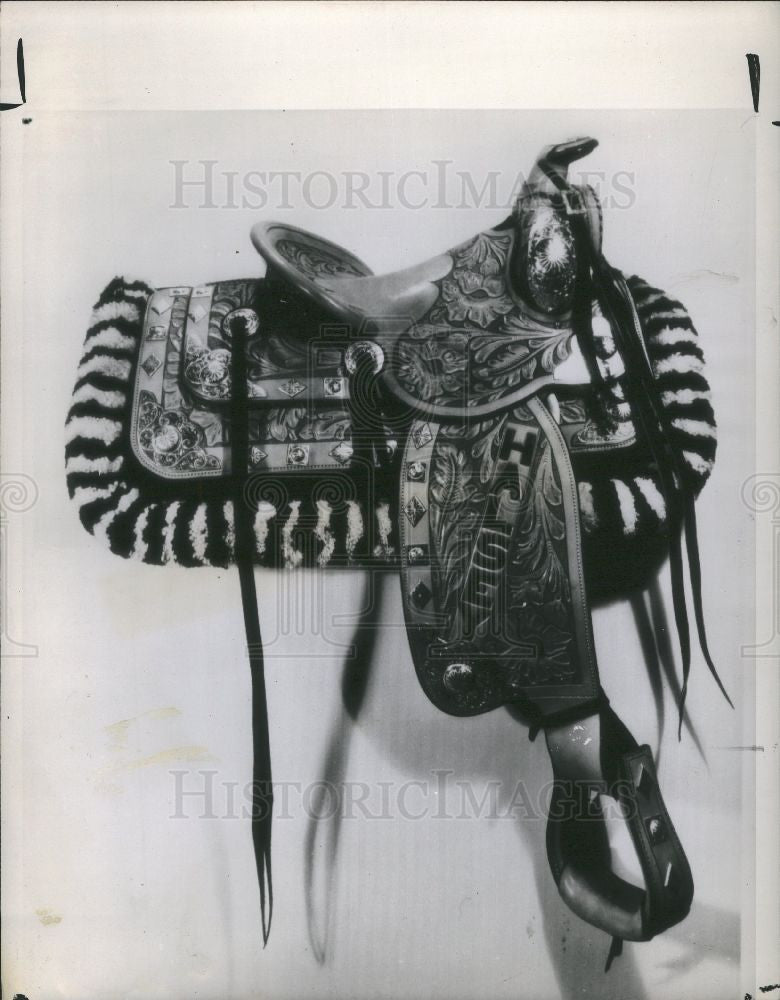 1945 Press Photo Admiral Halsey saddle Tokyo Hirohito - Historic Images