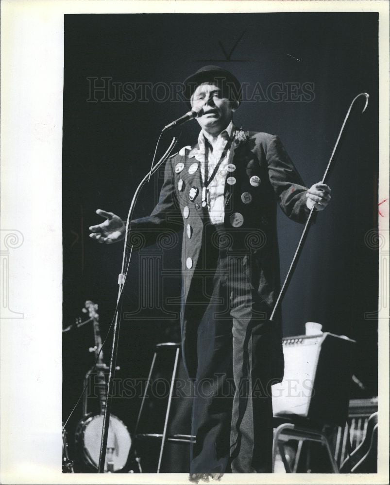 1979 Press Photo Tom t. Hall, The State Wayne Theater. - Historic Images
