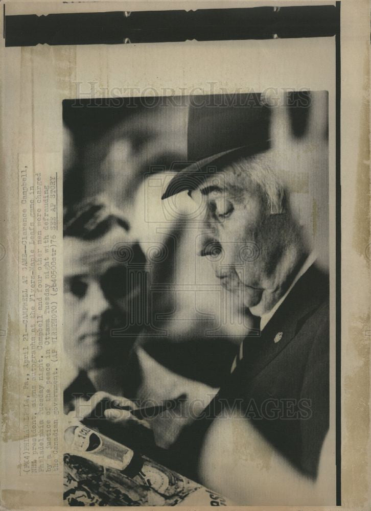 1975 Press Photo Clarence Campbell NHL president - Historic Images