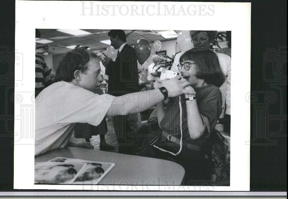 1991 Press Photo Chris Burke actor - Historic Images