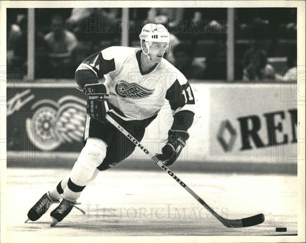 1987 Press Photo Shawn Burr NHL Hockey Player - Historic Images