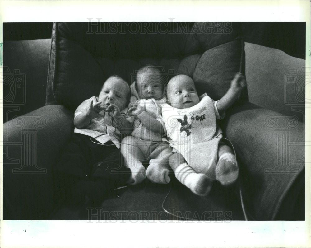 1985 Press Photo John Angela Ryan Burns triplets babies - Historic Images