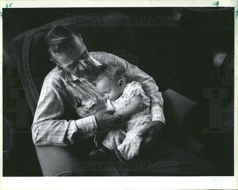 1985 Press Photo John Angela Burns triplets1985 - Historic Images