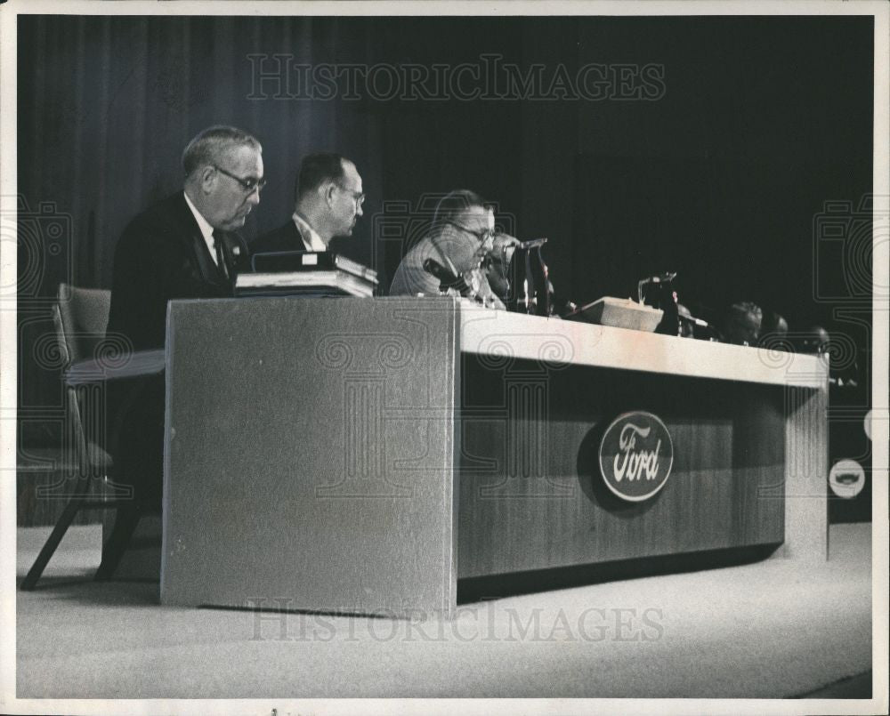 1965 Press Photo Ford Motor Executive Annual Meeting - Historic Images