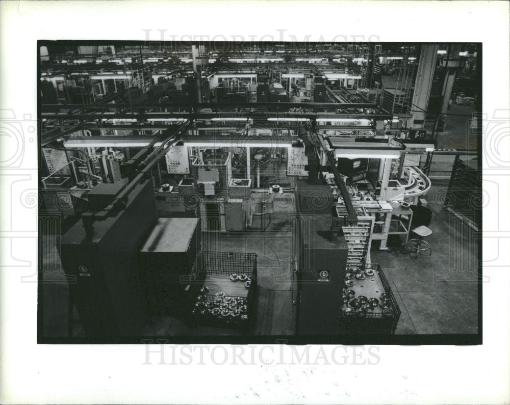 1990 Press Photo Ford Motor company - Historic Images