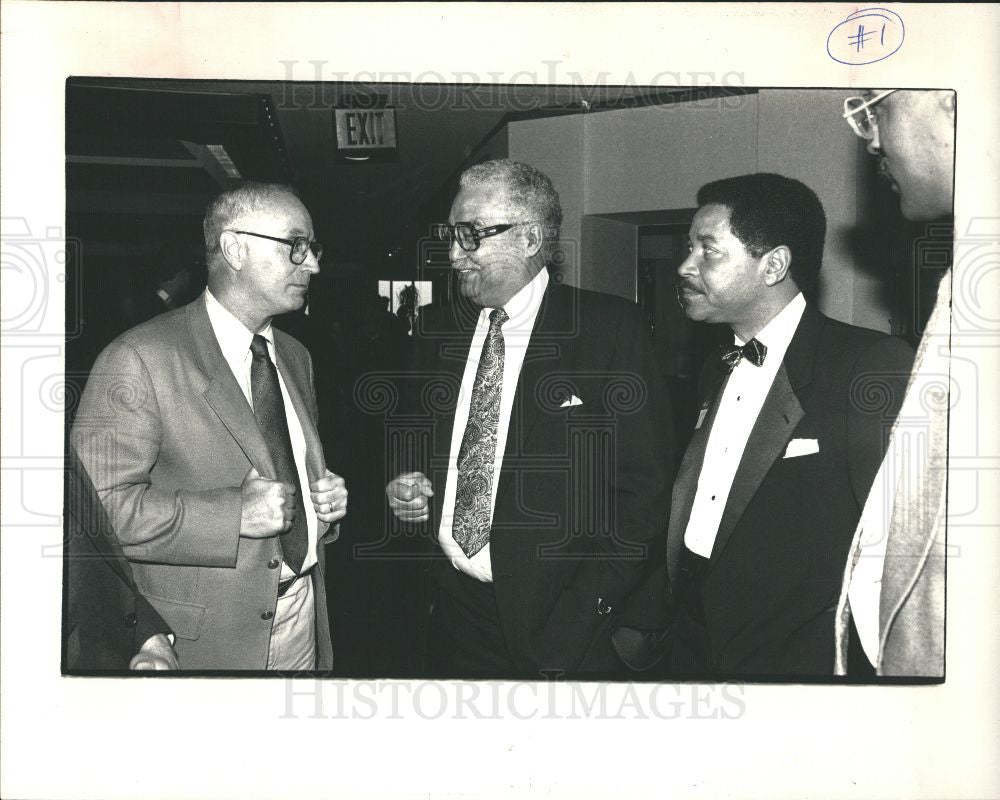 1987 Press Photo Robert Berger, Mandela Producer - Historic Images