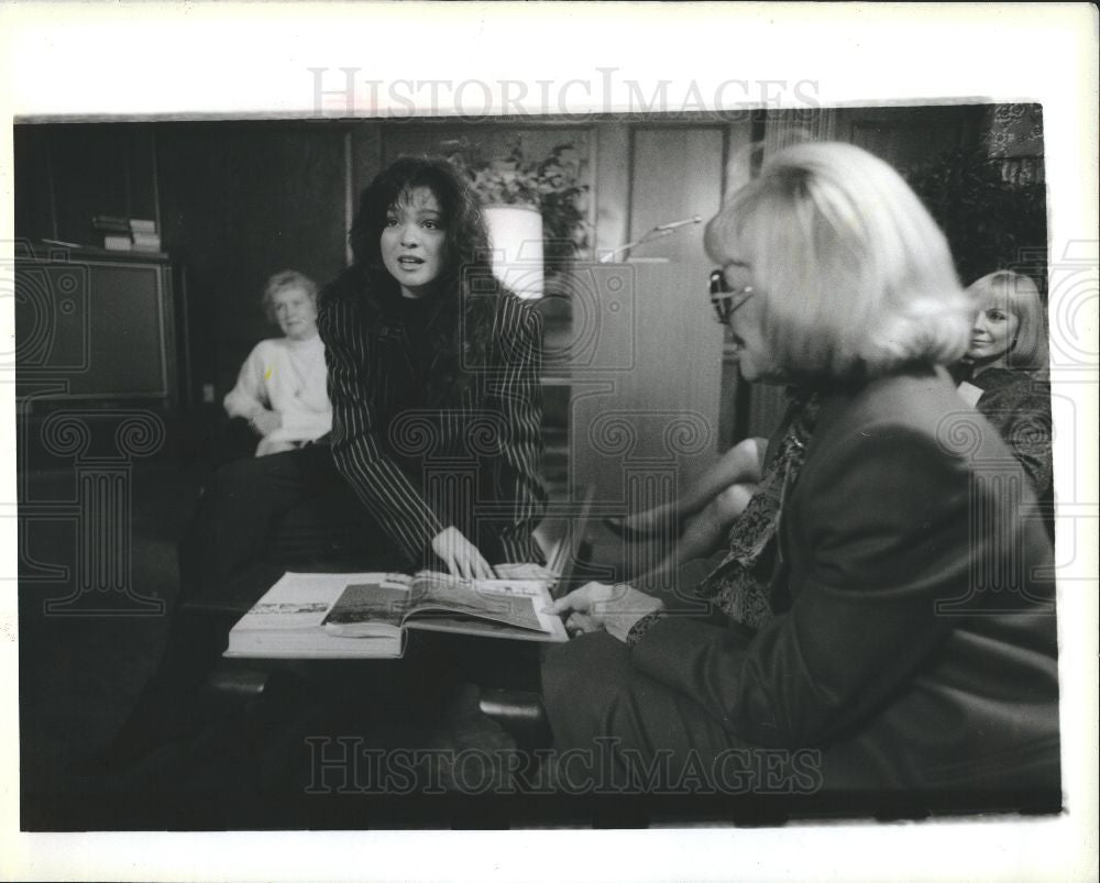 1990 Press Photo Valerie Bertinelli Actress Television - Historic Images