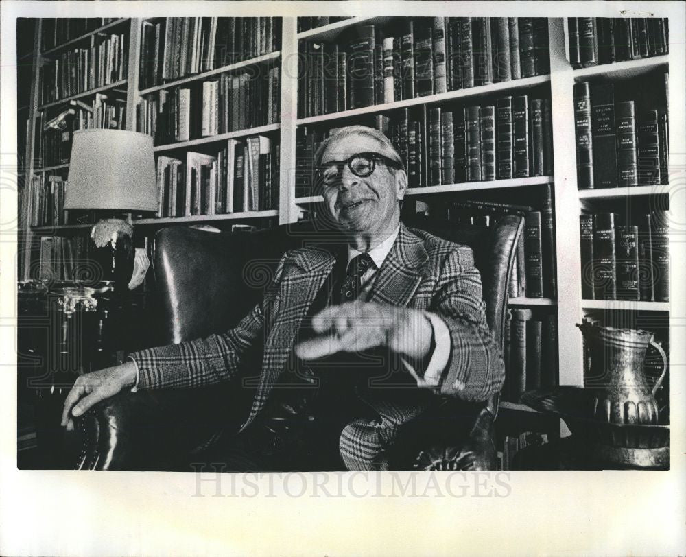 1974 Press Photo Charles Feinberg: Scholar on Whiteman - Historic Images