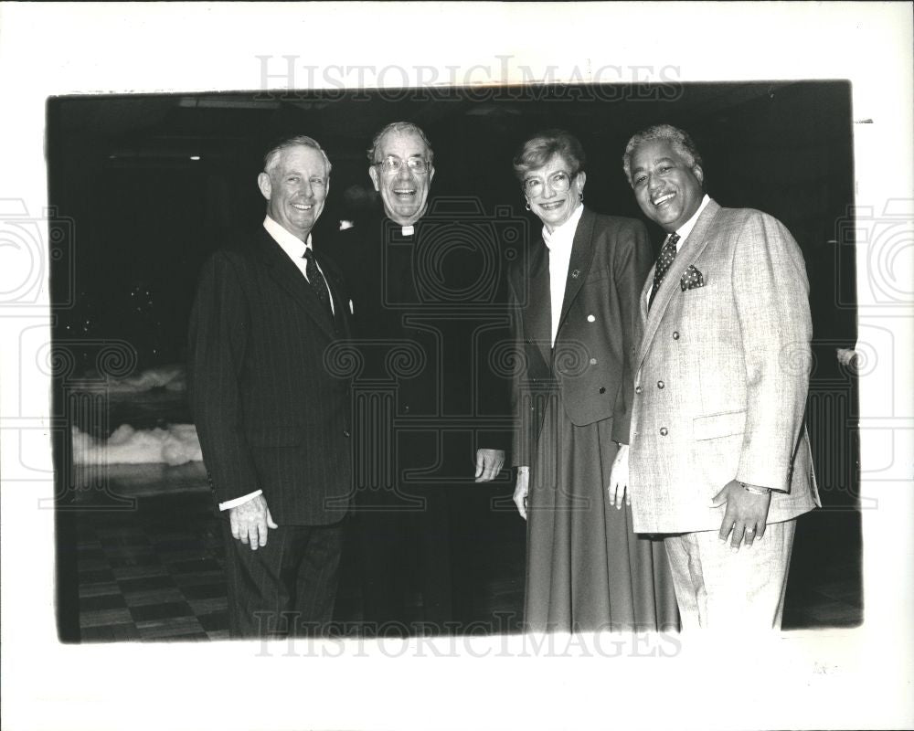 1991 Press Photo Fisher Mitchell Fay Hubbard - Historic Images