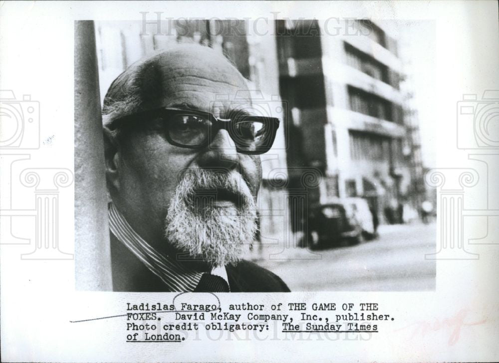 1973 Press Photo Ladislas Farago Author The Game Foxes - Historic Images