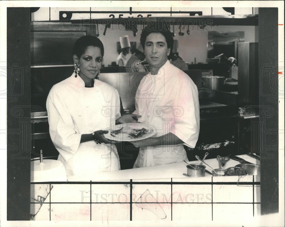 1993 Press Photo Royal Oak Chef Keith Famie - Historic Images