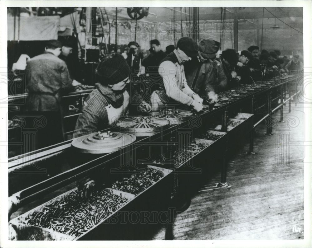 1996 Press Photo Henry Fords magneto assembly line - Historic Images