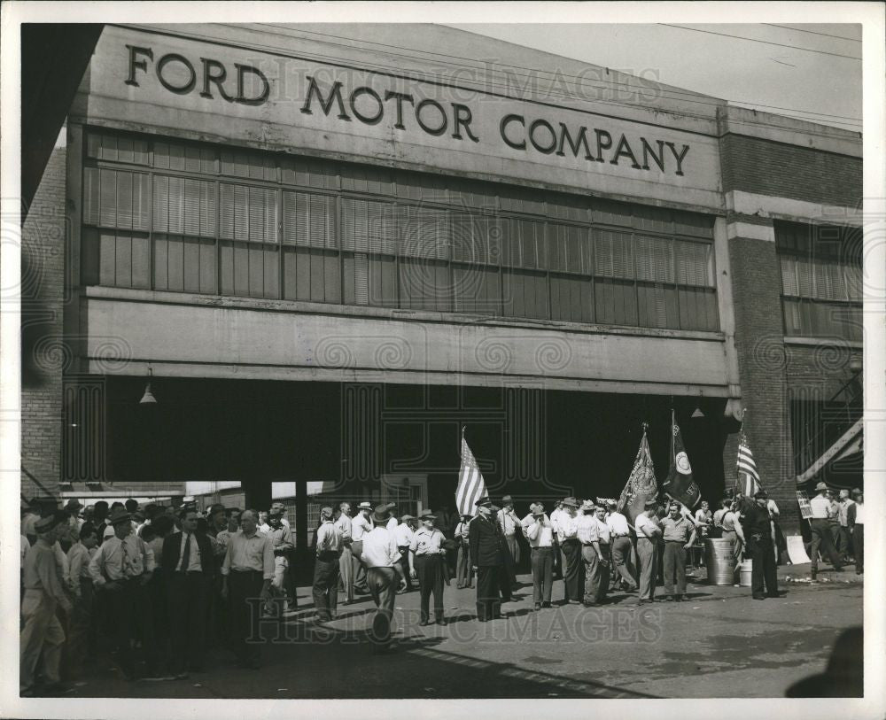 1949 Press Photo Ford MC 49 Strike Motor Company 1949 - Historic Images