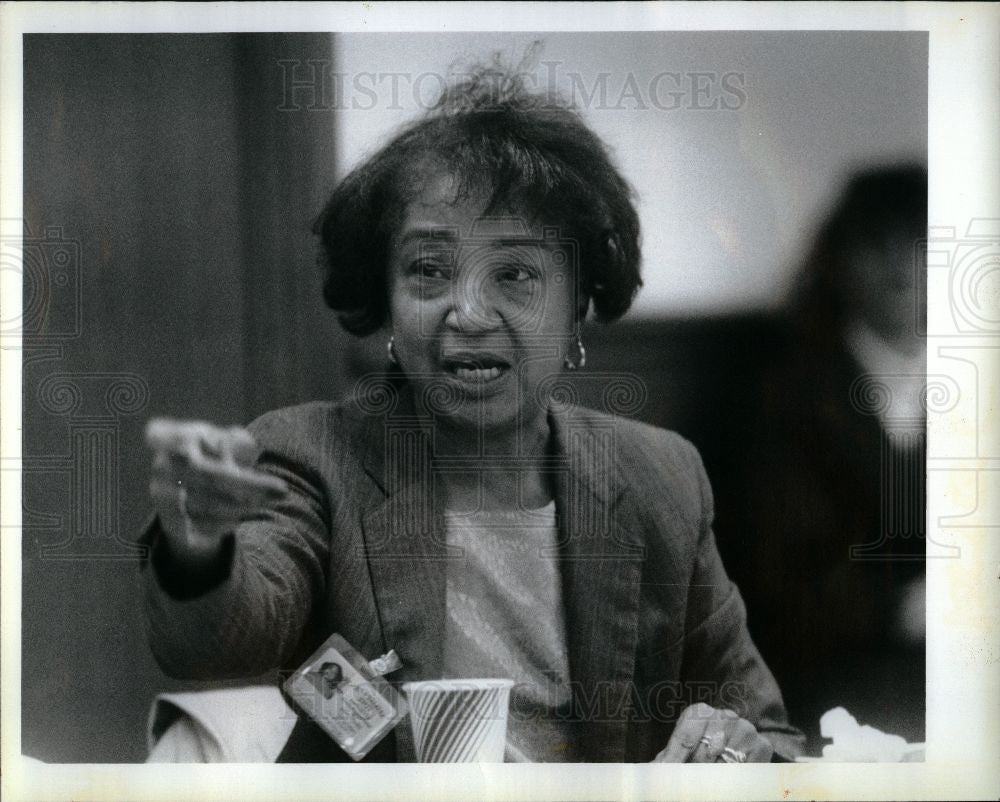 1992 Press Photo Helen Moore, - Historic Images