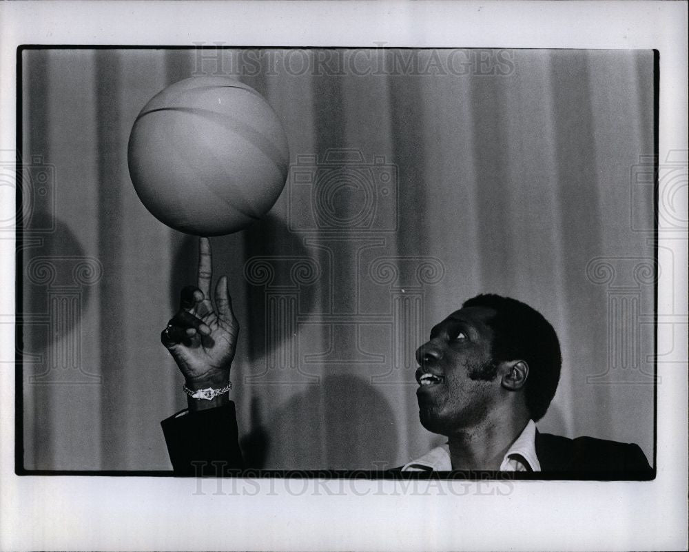 1977 Press Photo Meadowlark Lemon basketball - Historic Images
