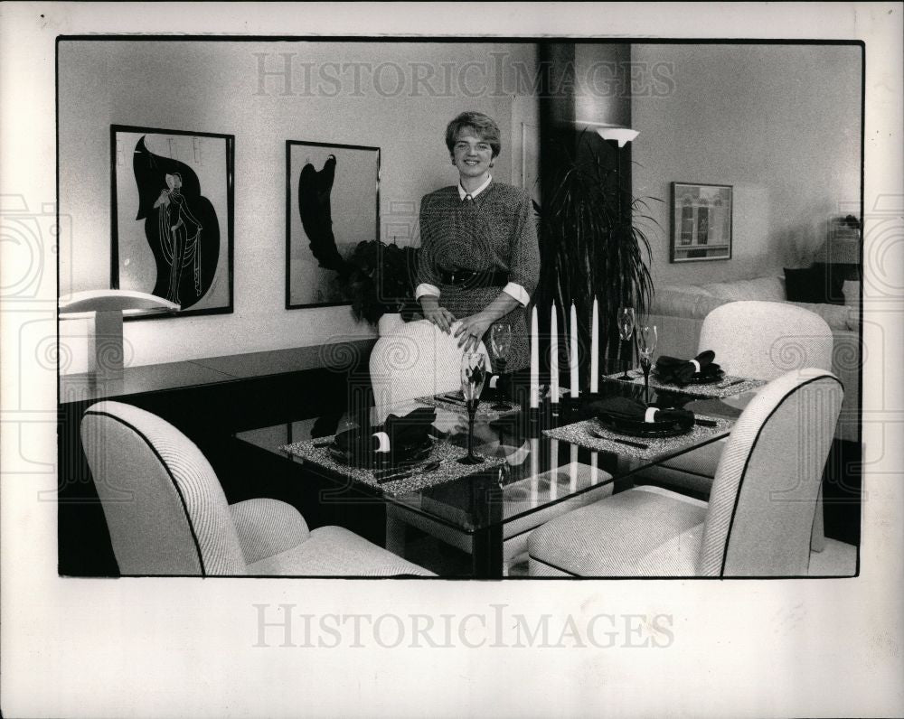 1989 Press Photo Linda Lenehan President Three Stores - Historic Images