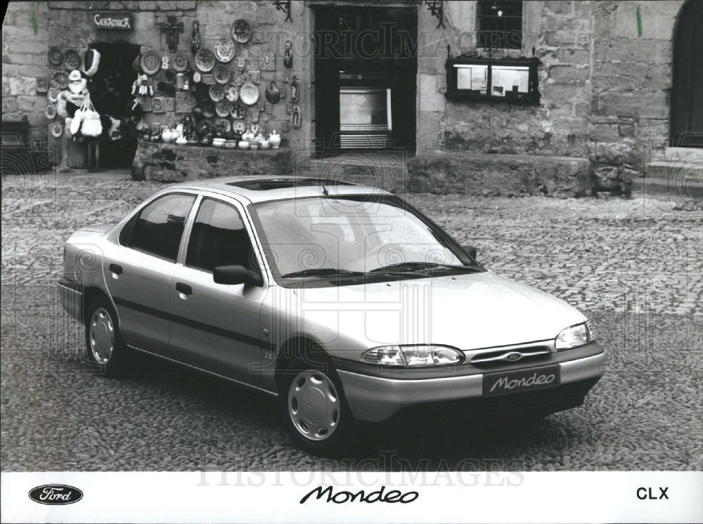 1993 Press Photo Ford Mondeo automobile - Historic Images