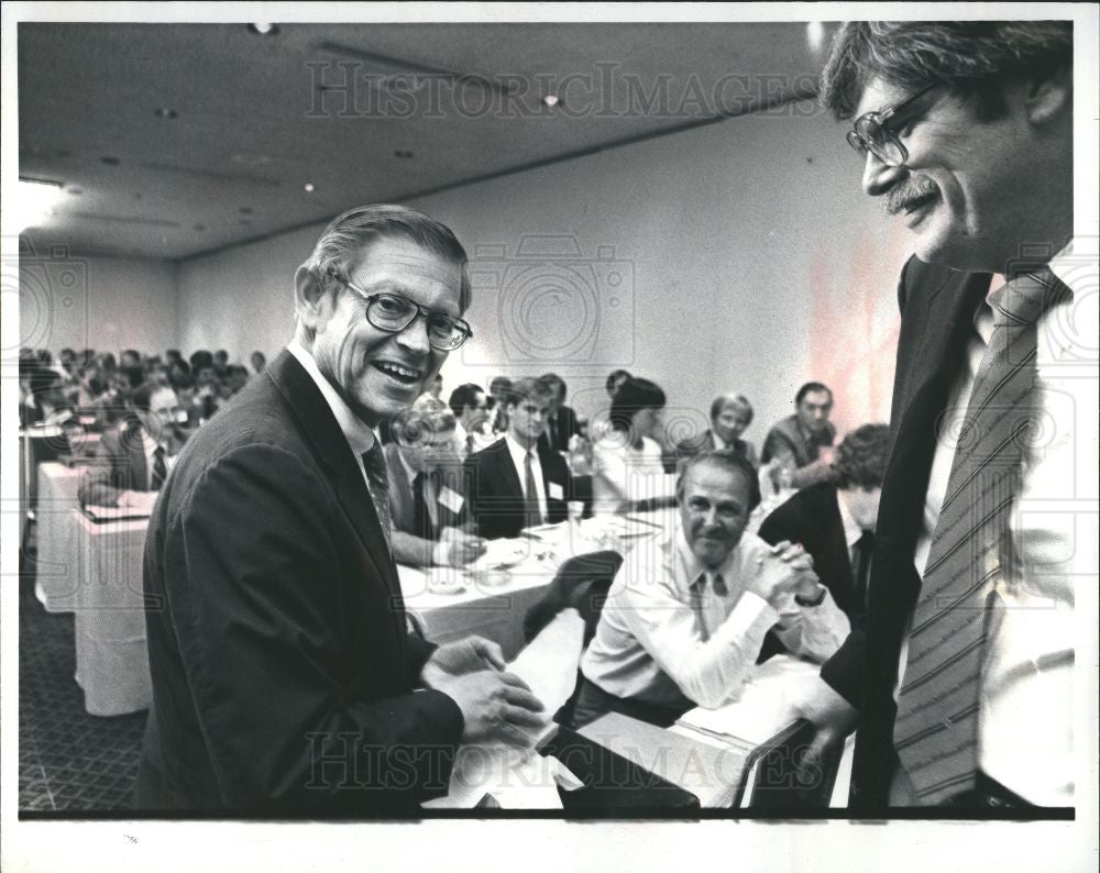 1982 Press Photo Otto Eckstein Data Resources Chairman - Historic Images
