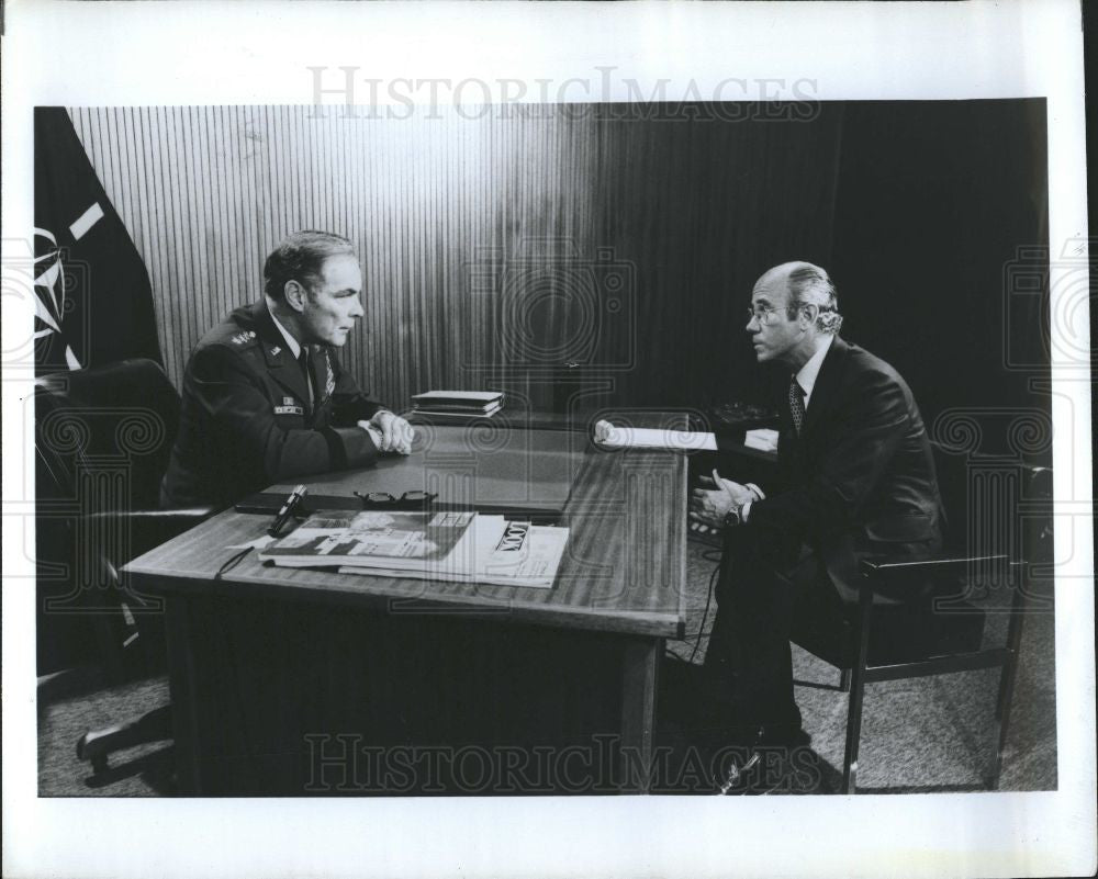 1981 Press Photo General Alexander Haig discussion NATO - Historic Images