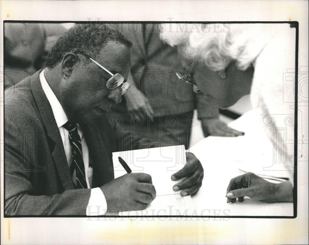 1989 Press Photo Alex Haley, LifeStyle Expo - Historic Images