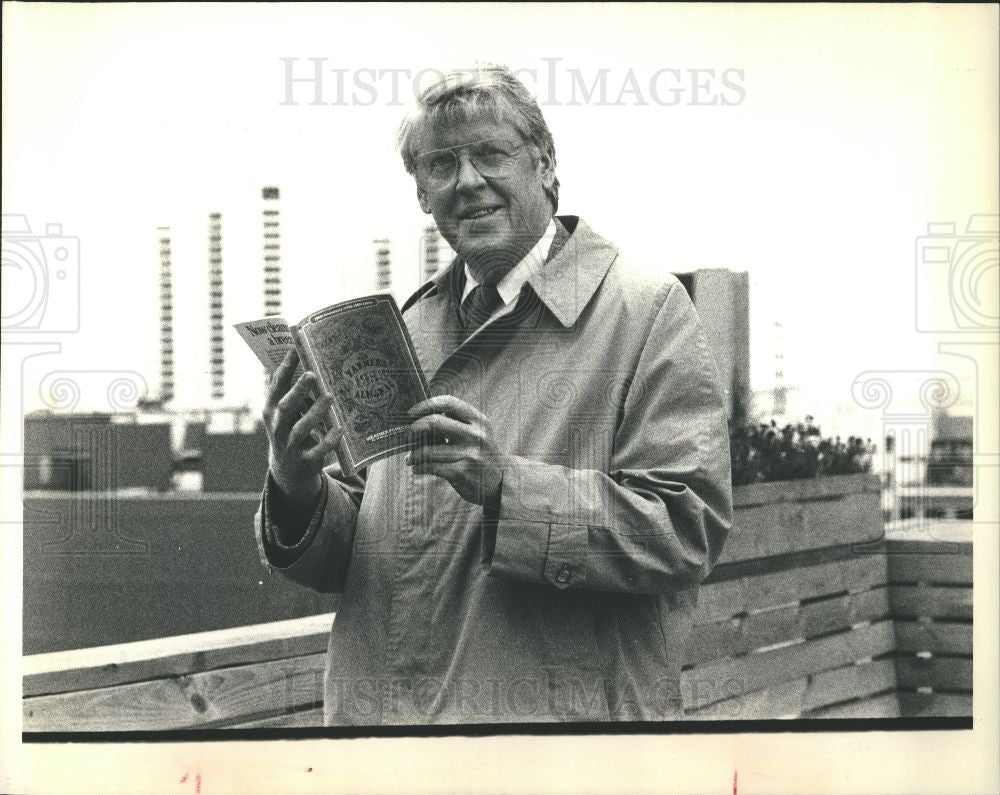 1987 Press Photo Judson Hale Old Farmers Almanac - Historic Images