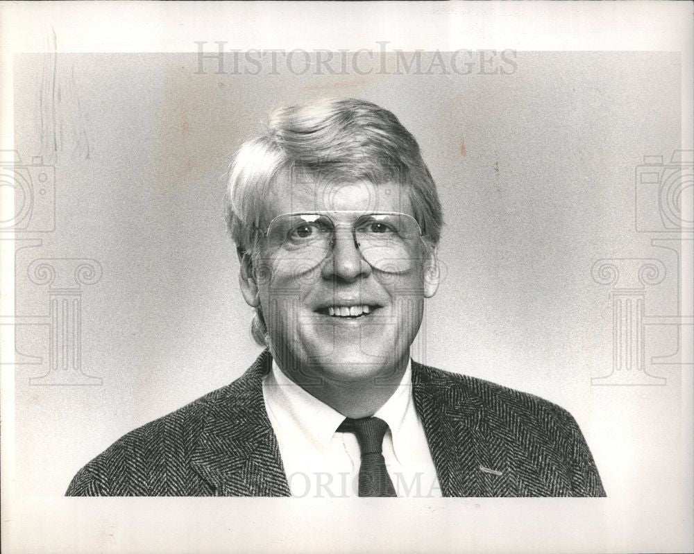 1989 Press Photo Judson Hale Editor - Historic Images