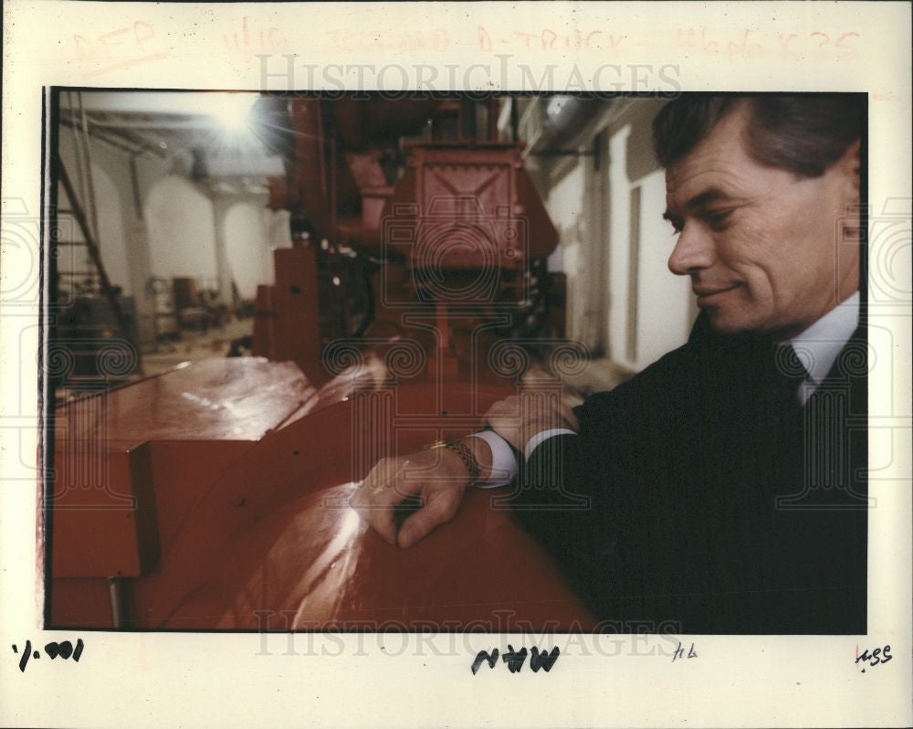1992 Press Photo John Hale Engineering President engine - Historic Images