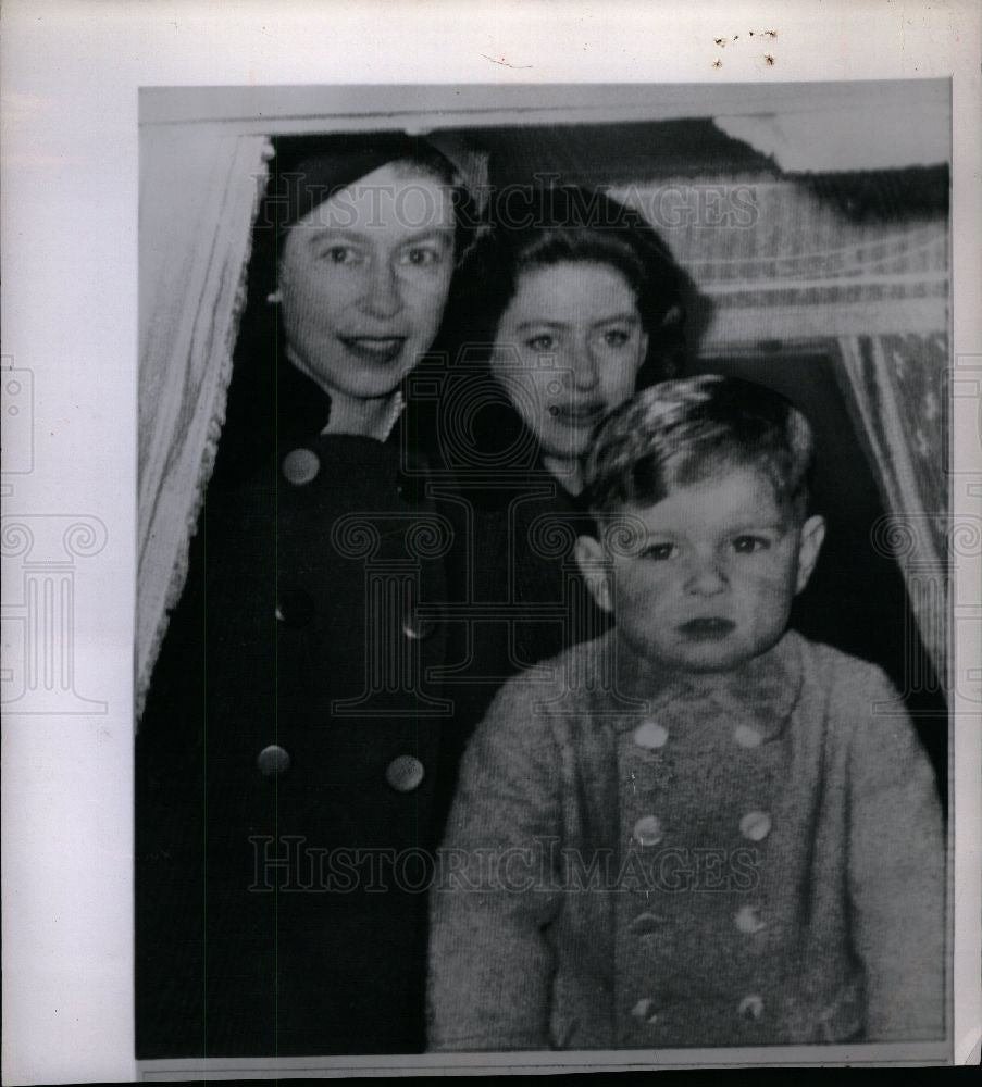1962 Press Photo ERF Prince Andrew, Queen Elizabeth II - Historic Images